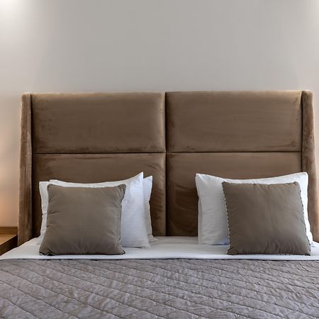 Splendour Hotel And Suites Фиростефани Екстериор снимка