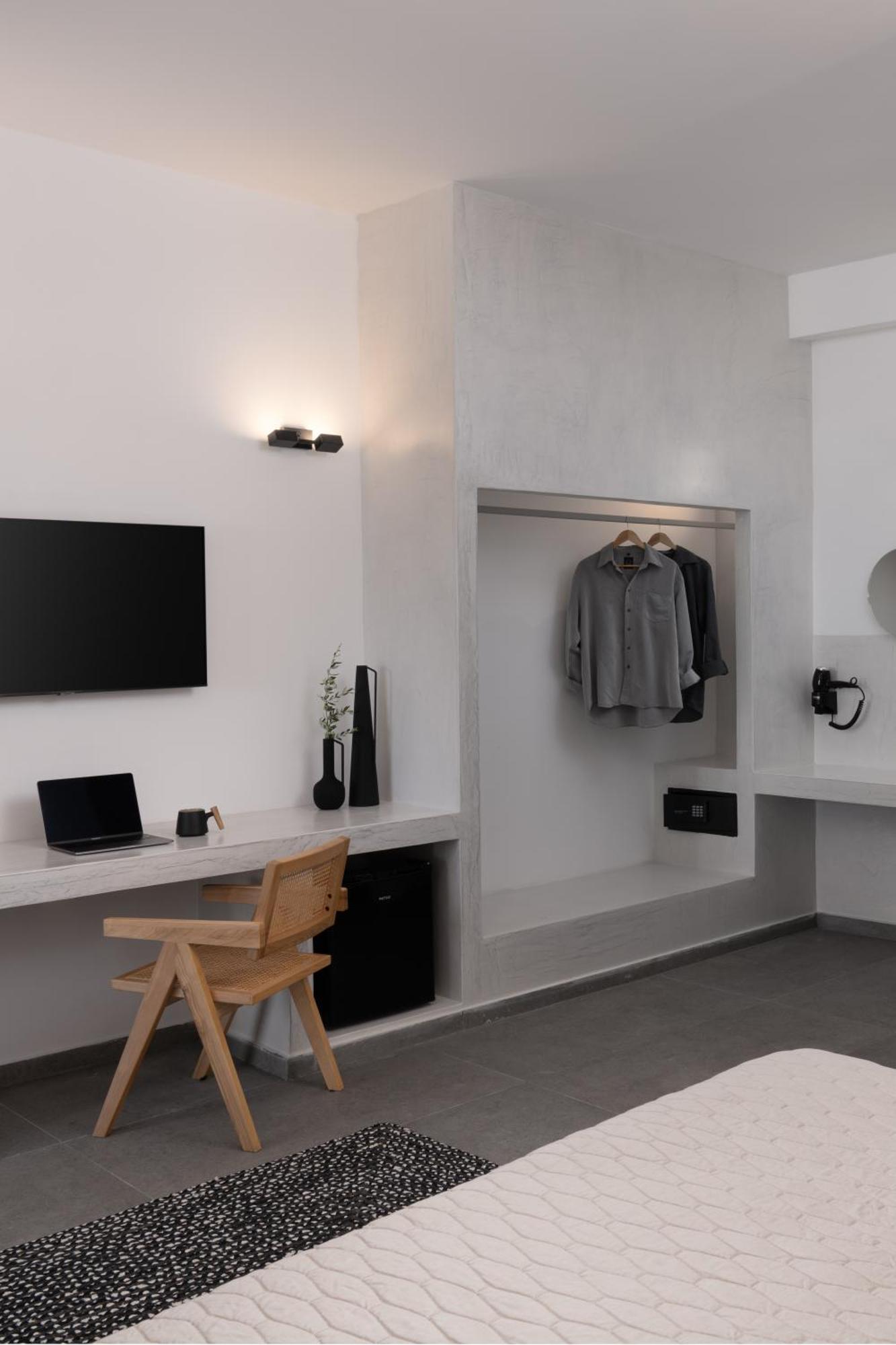 Splendour Hotel And Suites Фиростефани Екстериор снимка