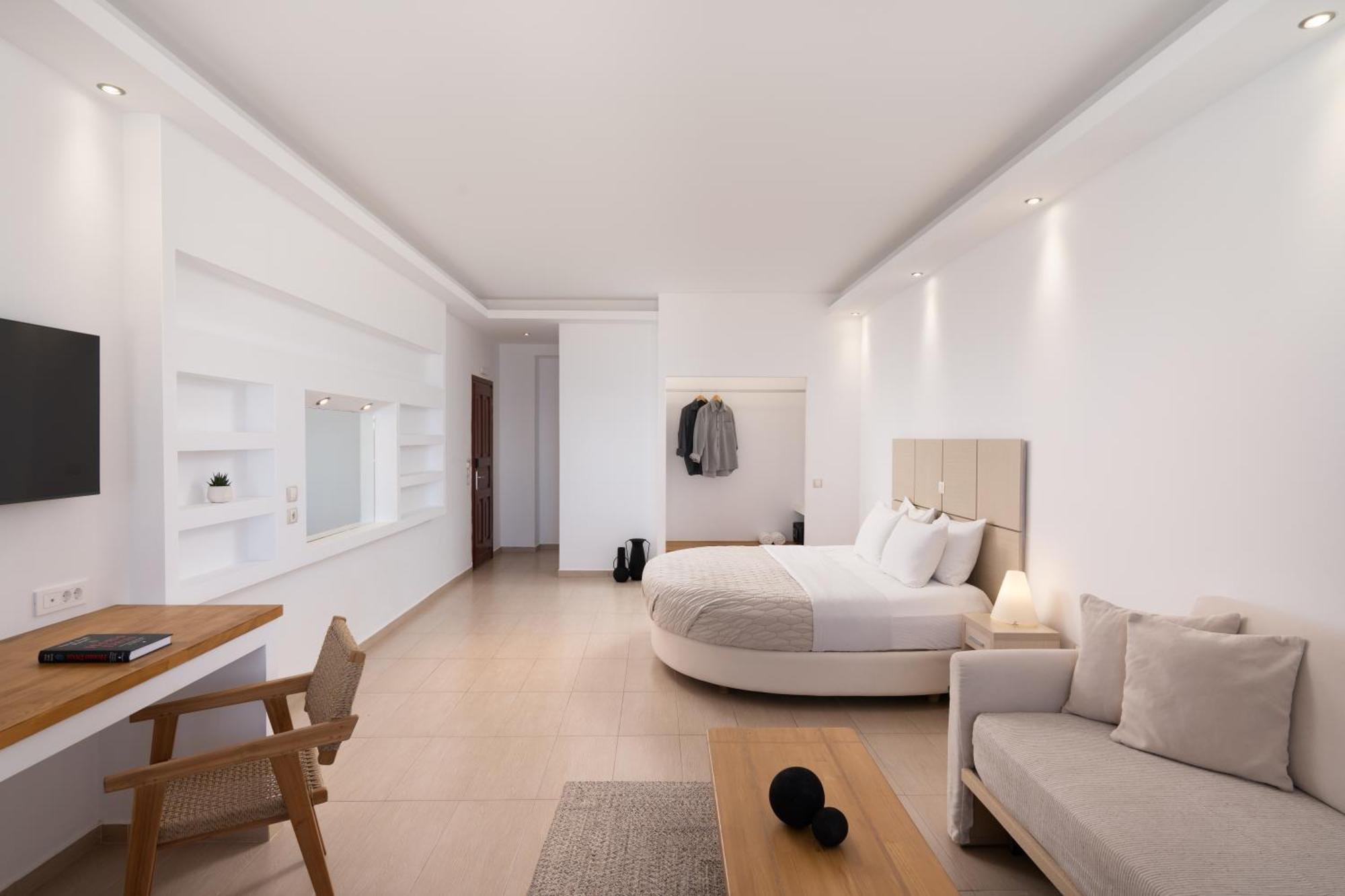 Splendour Hotel And Suites Фиростефани Екстериор снимка