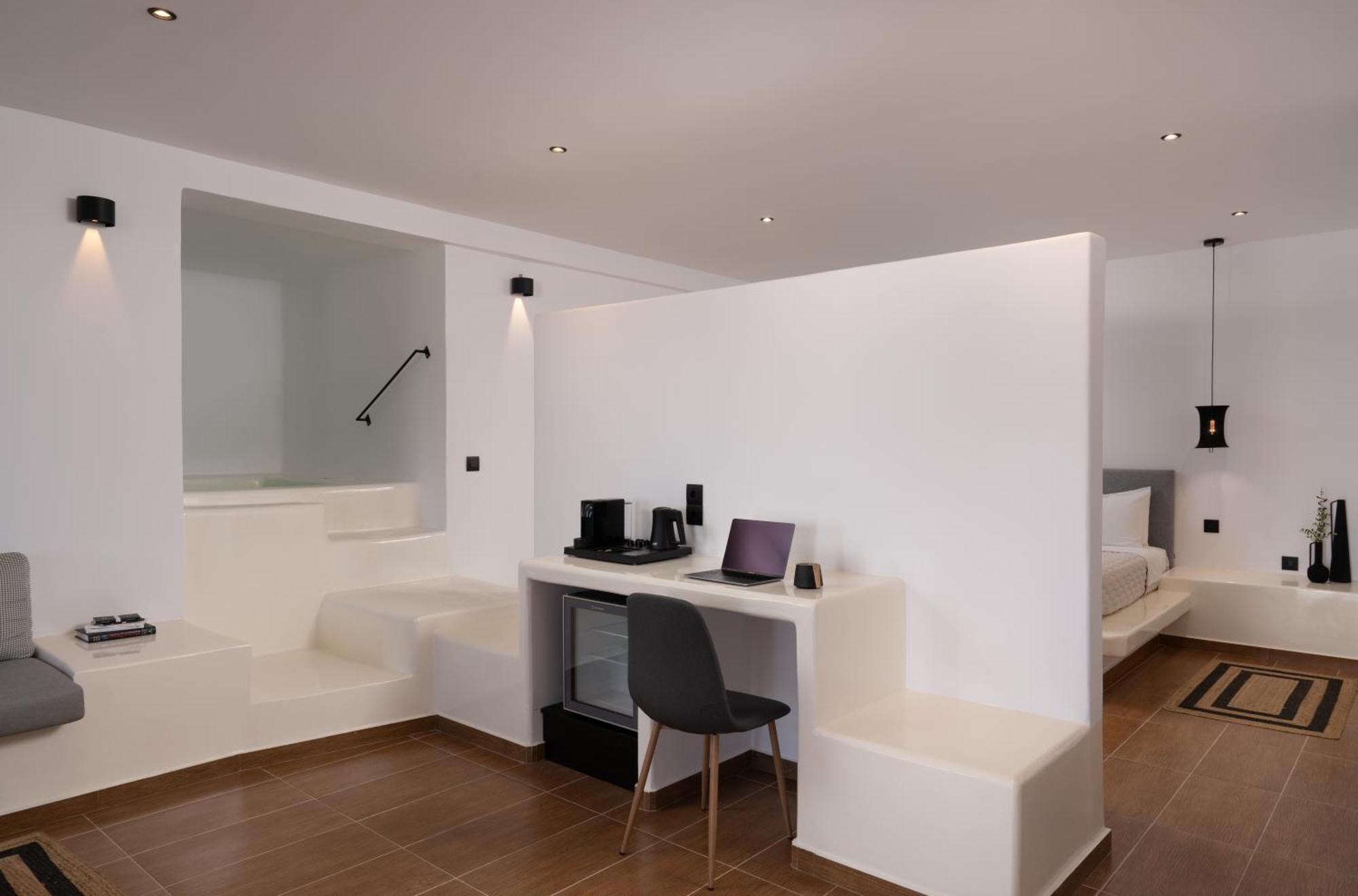 Splendour Hotel And Suites Фиростефани Екстериор снимка