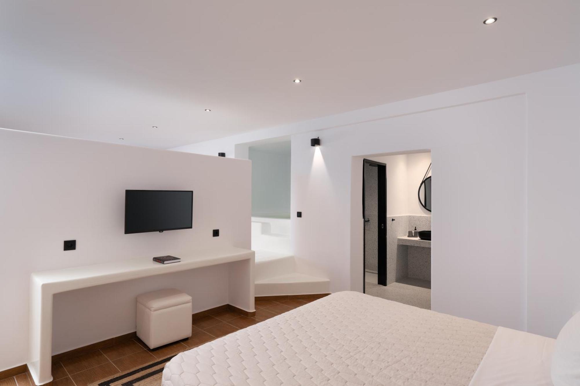 Splendour Hotel And Suites Фиростефани Екстериор снимка