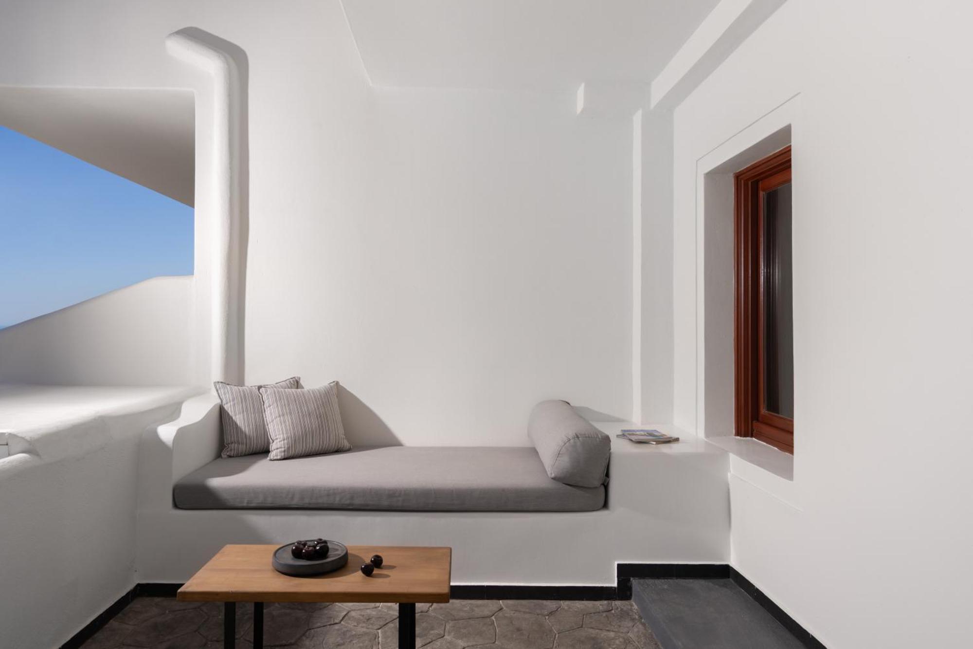 Splendour Hotel And Suites Фиростефани Екстериор снимка