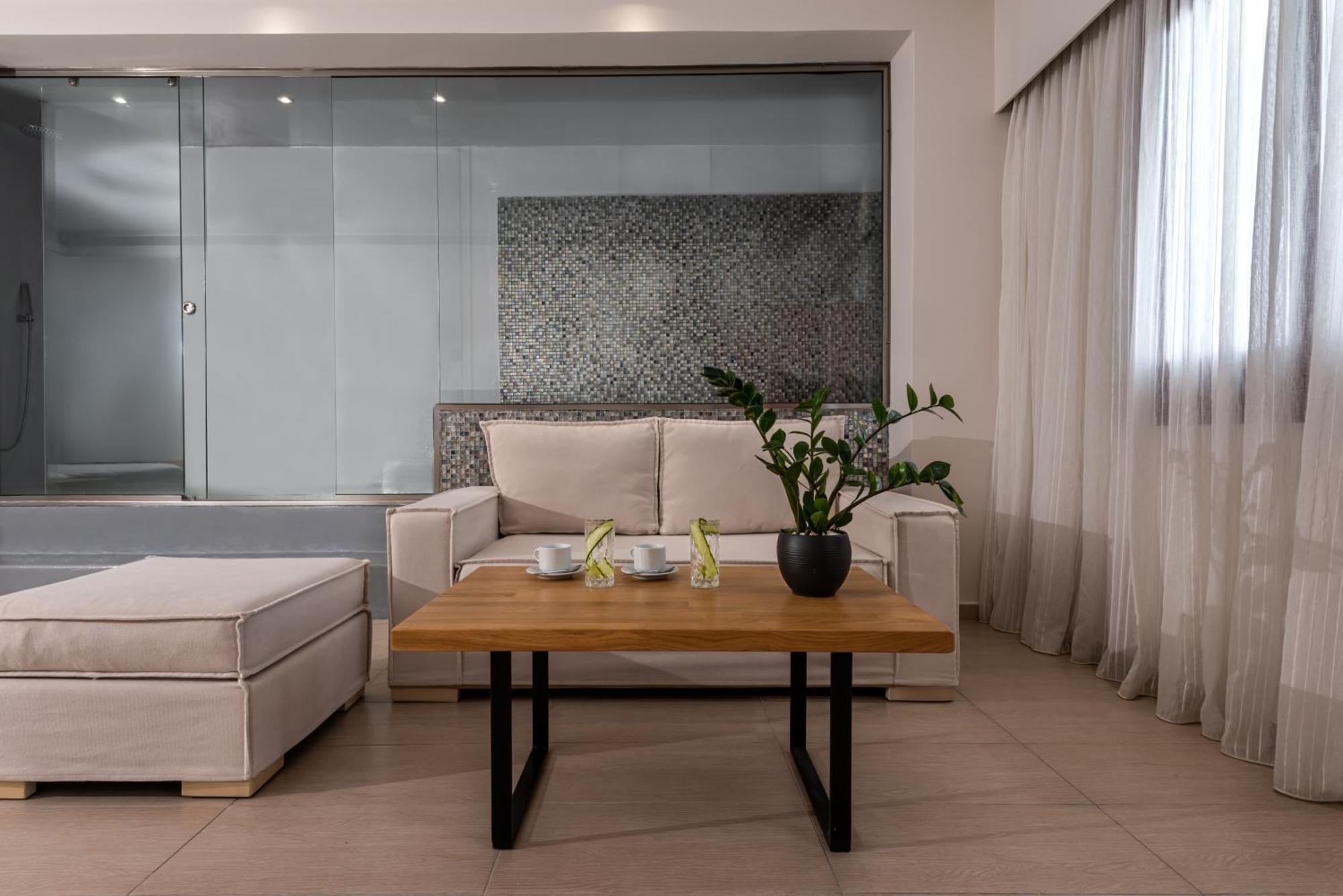 Splendour Hotel And Suites Фиростефани Екстериор снимка